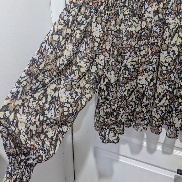 House of Harlow 1960 | High Neck Floral Chiffon Blouse - Picture 6 of 9